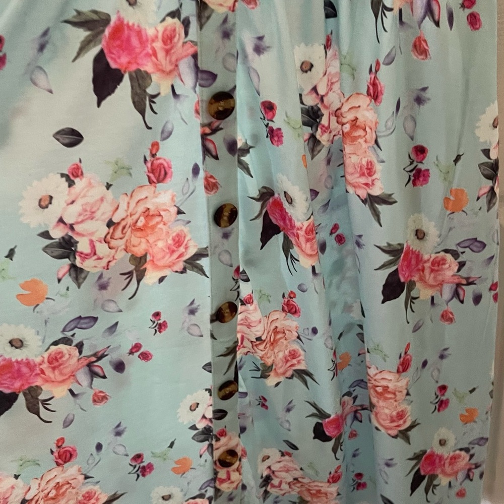 NWOT- Beautiful Floral Sundress in Size Small. Brand New! - Picture 8 of 16
